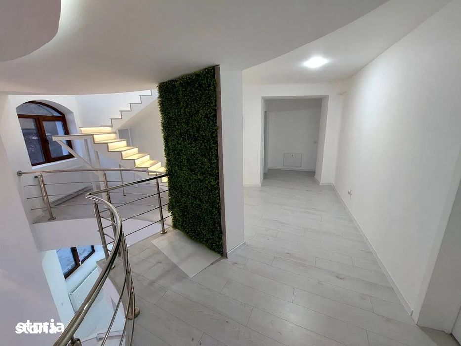 Vilă deosebită de vânzare – Prelungirea Ghencea, zona Mărăcineni!!