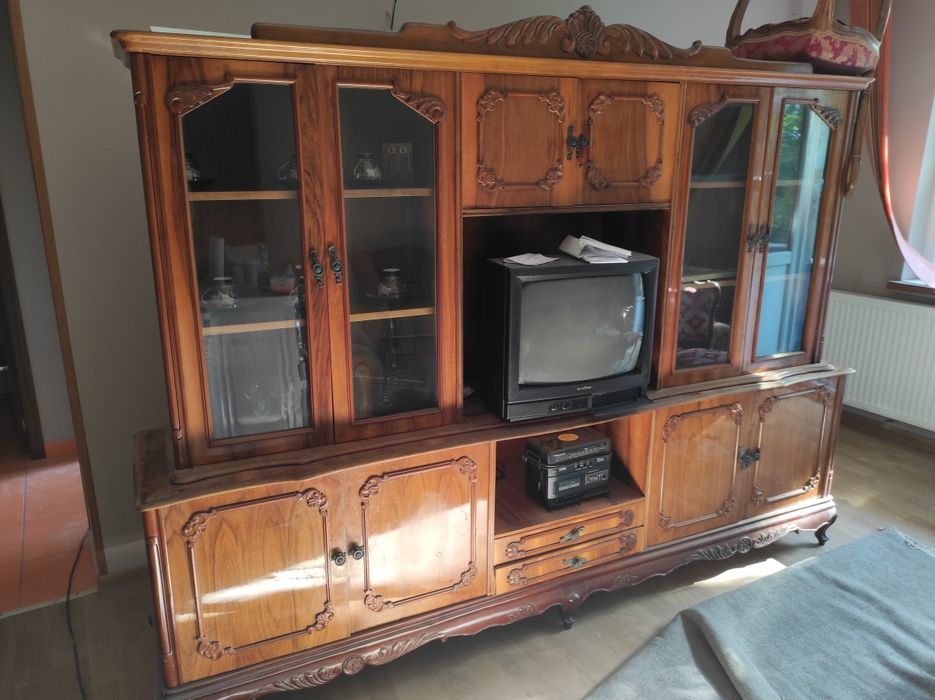 Donez corp de mobilier din lemn masiv, Craiova