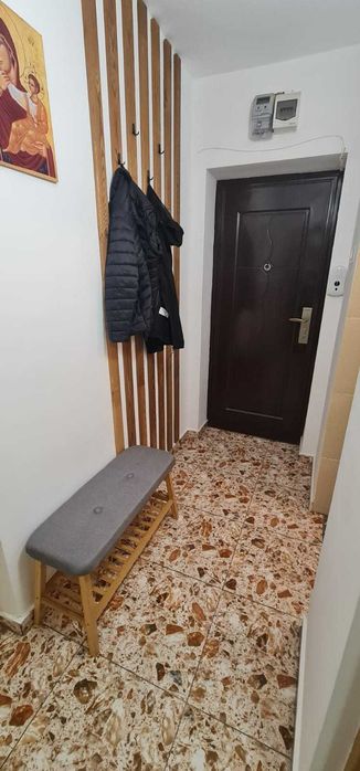 Inchiriez apartament cu 2camere