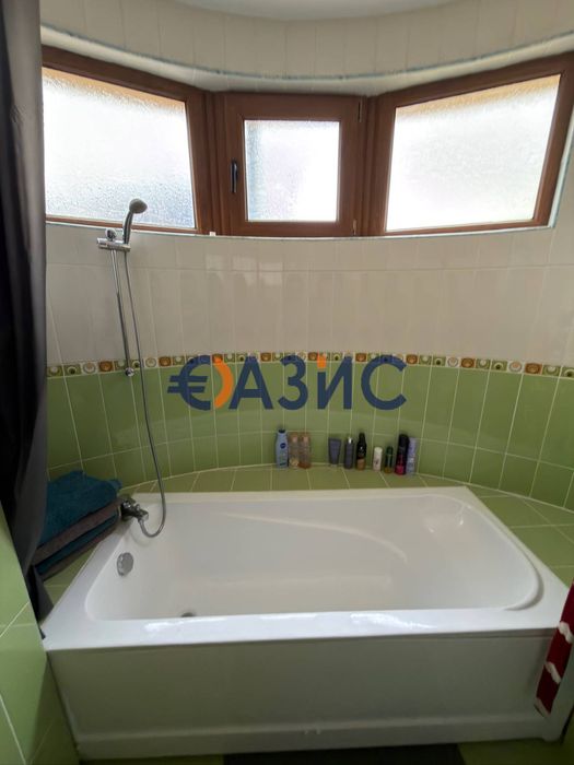 Апартамент с 3 спални в жилищна сграда, Свети Влас, България, 146 кв.