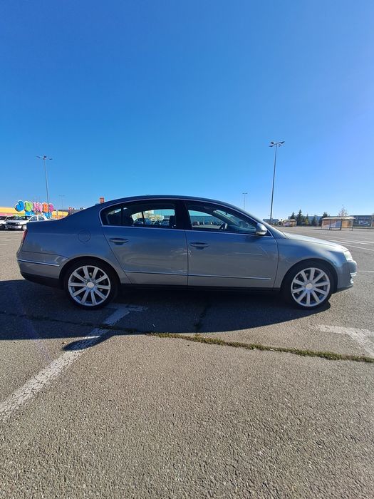 Vând volkswagen passat