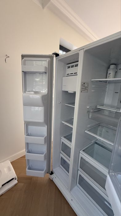 Продам холодильник Samsung