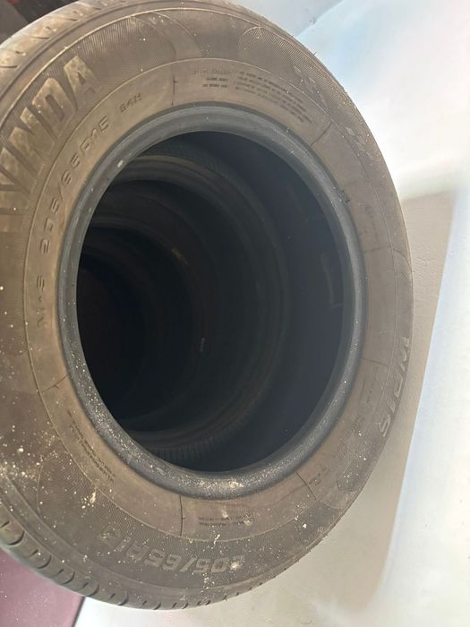 Продам шины б/у в хорошем состоянии