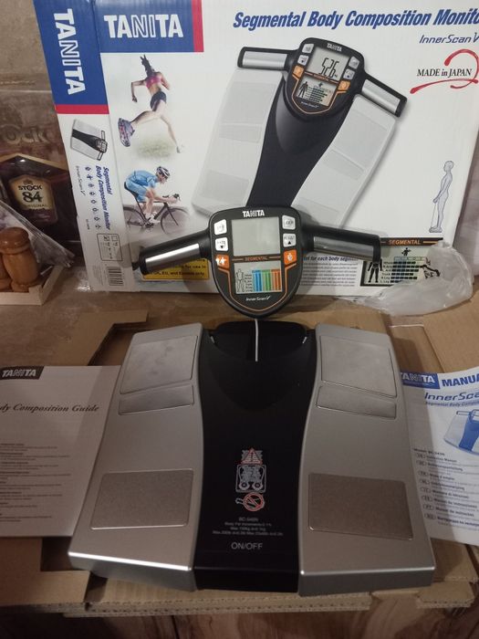 Танита-уред за измерване на теглото и др.
