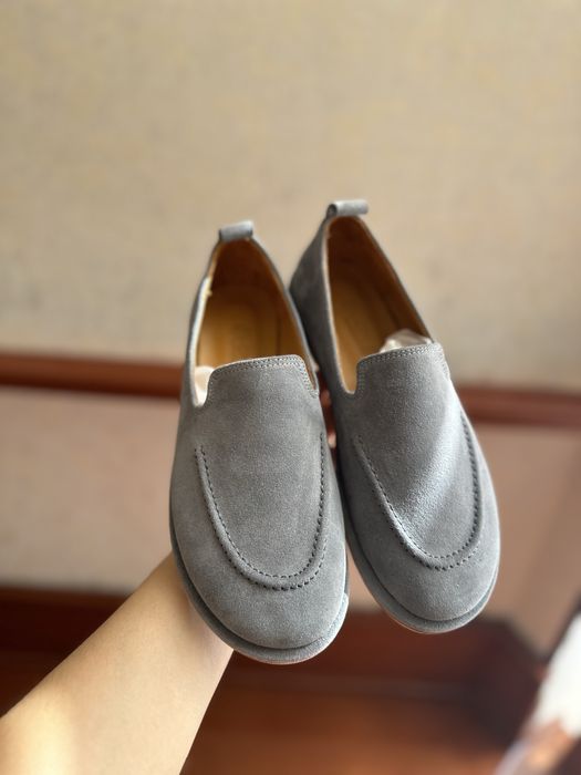 Рубашка женская, и обувь