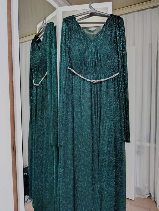 Продам платья Турция