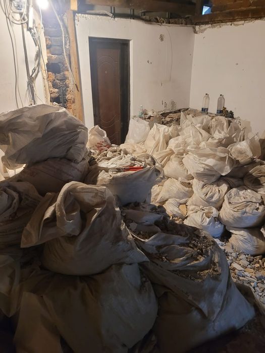 Transport Moloz Evacuare Moloz Debarasare Apartamente