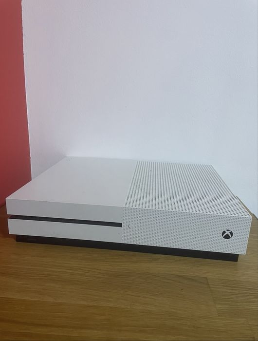 xbox one s + manete si jocuri