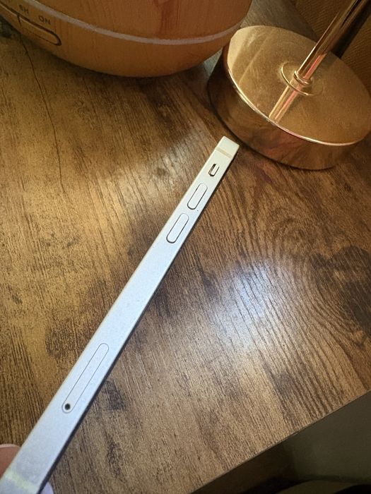 Iphone 12 mini  бял