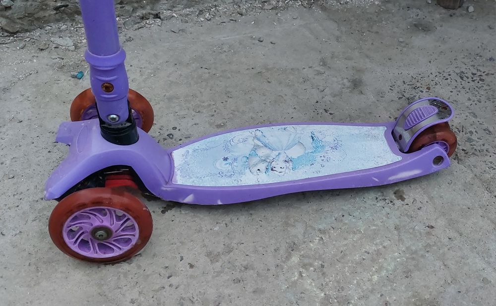 Детский удобный самокат