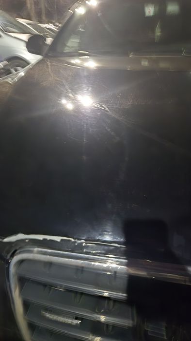 Audi a5 черен капак с щета