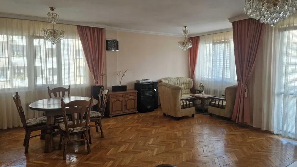 Дава се под наем Тристаен апартамент в София, Малинова долина - 90 кв.м за 664 € - Снимка #1