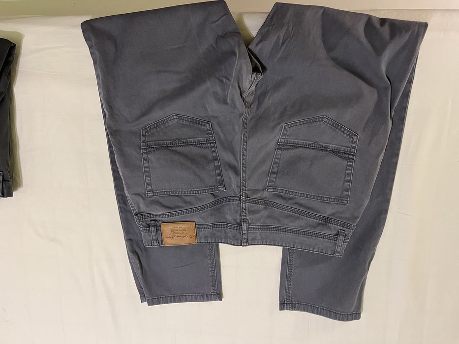 Pantaloni Sisley si Christian Berg barbati