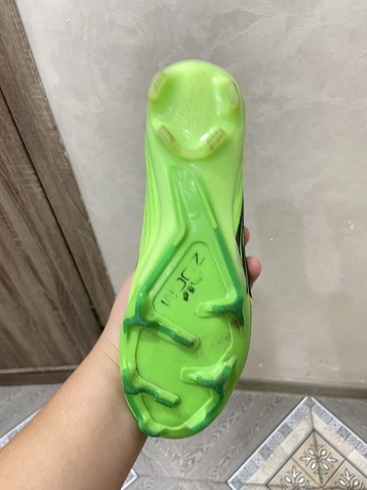 Бутсый Nike phantom