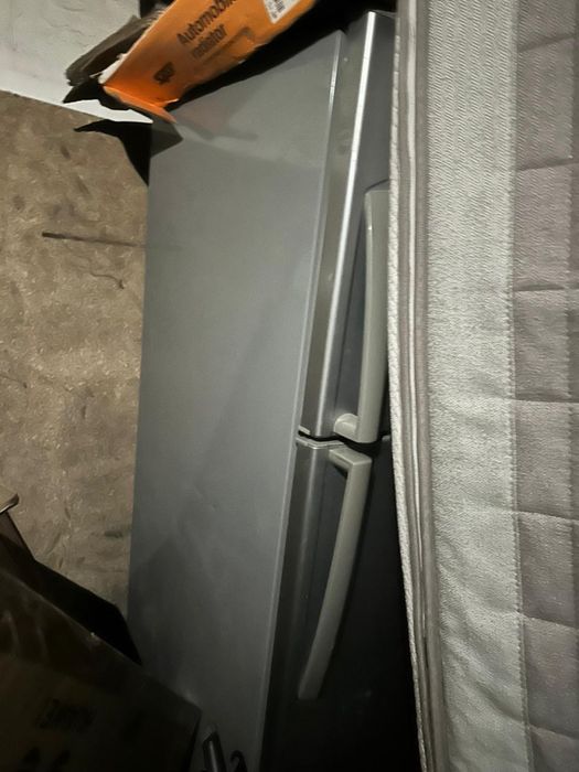 Продам холодильник LG