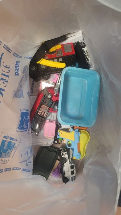 Игрушки продам в ассортименте