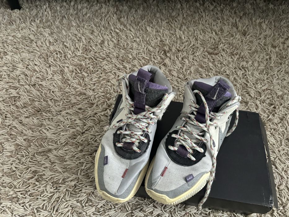 Nike Air Deldon Basketball Shoes