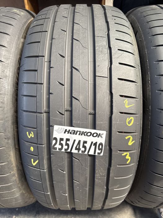 255/45/19 Hankook