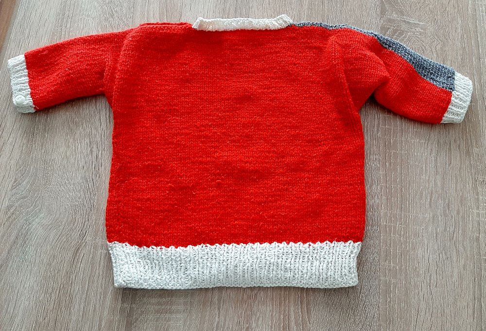 Мини играчки от яйцакрасива блузка-слонче,ръчно плетиво до3год,
