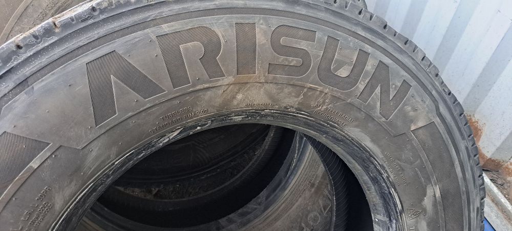 Продам шины на грузовой