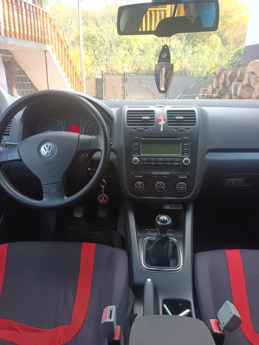 Vând Volkswagen Jetta 2.0 TDI