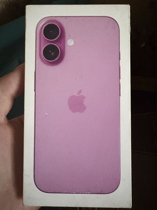 Айфон 16 розовый