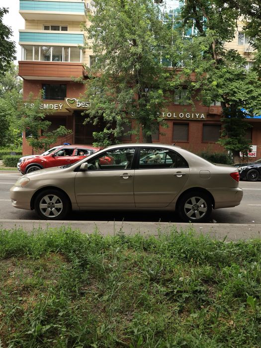 Тойота королла 1,8 американец