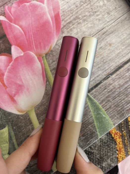Vand 3 dispozitive Iqos Iluma One