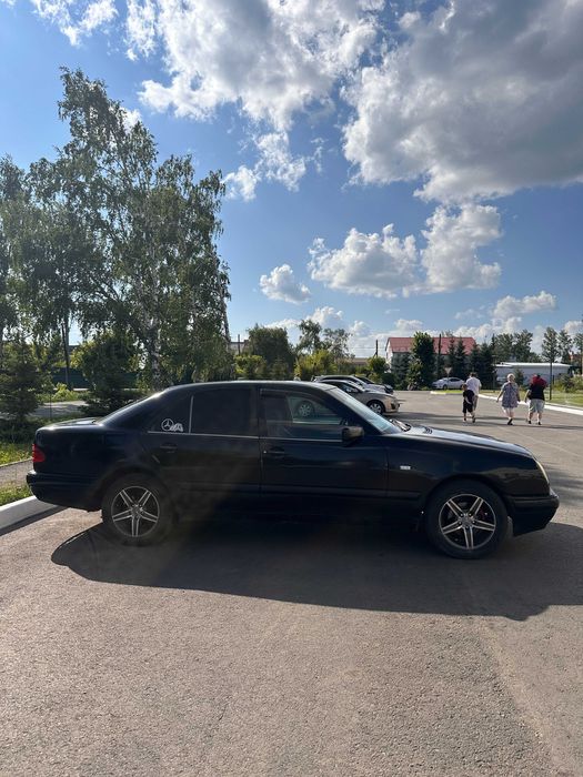 Mercedes-Benz E 230, 1996 г.