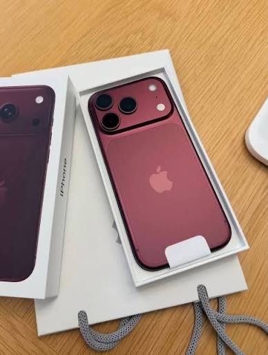 Apple iPhone 18 Pro 256GB — Burgundy