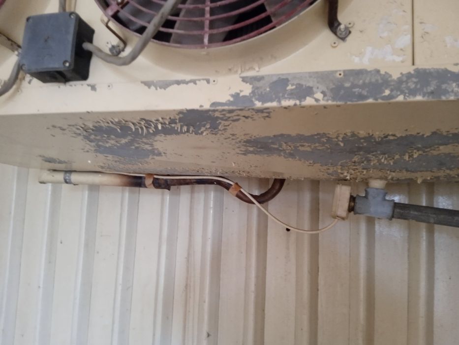 Хладилни вагони -2 броя.Работещи хладилни камери.