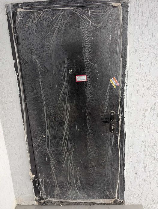 Продам входной дверь