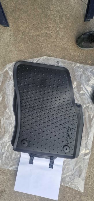 WV CADDY 2020-2025-Оргинални гумени стелки