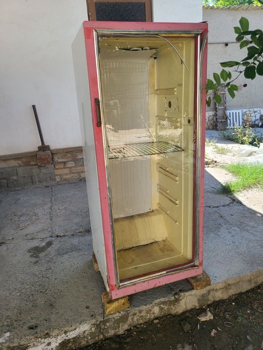 витрина холодильник