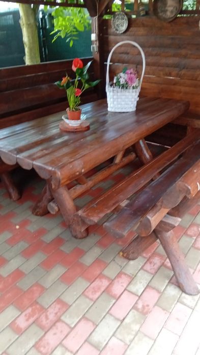 Masa si bănci foișor