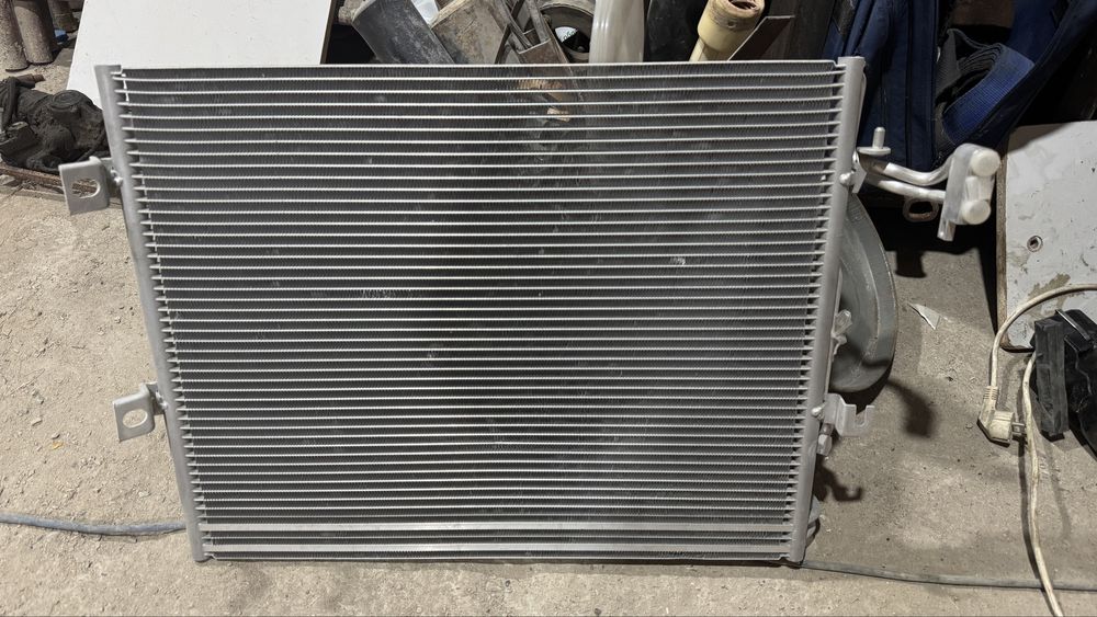 Радиатор s221 продам