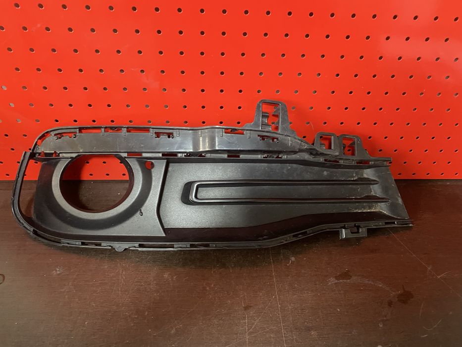 Grila proiector dreapta Bmw Seria 3 F 30 F31 F35 LCI