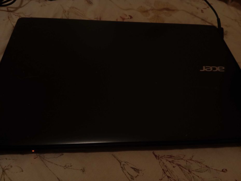 Лаптоп Aspire E5-521-63U8