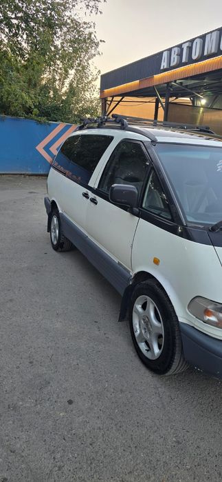 Toyota previa 1993г