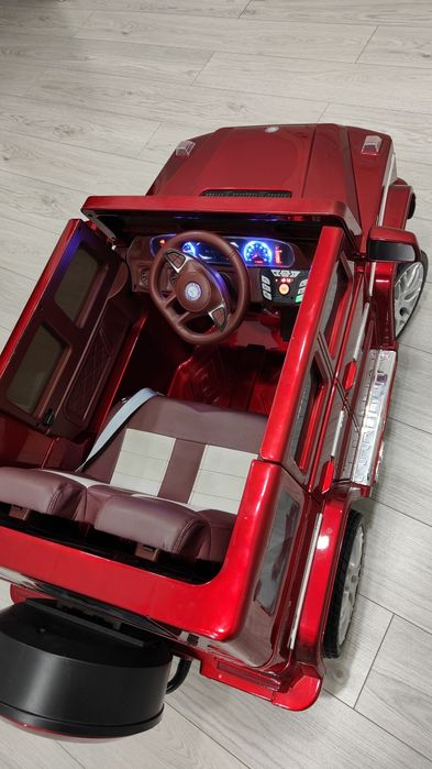 Машина с пультом управления