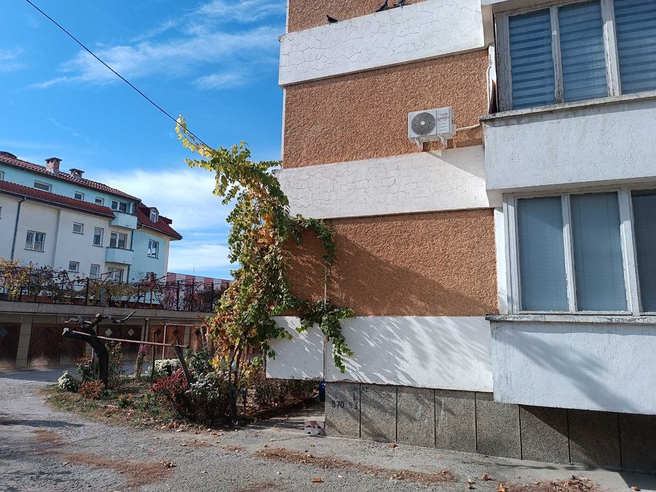 Дава се под наем Гараж / Паркомясто в с. Сенник, Област Габрово - 18 кв.м за 51 € - Снимка #1