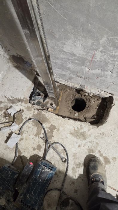 Алмазное бурение стен. Отверстие в стене