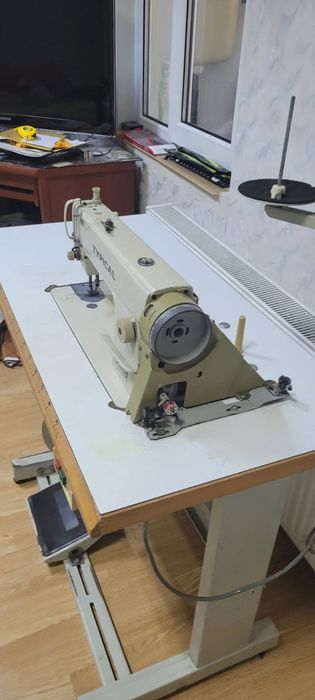 Vând mașină de cusut electrica,Typycal