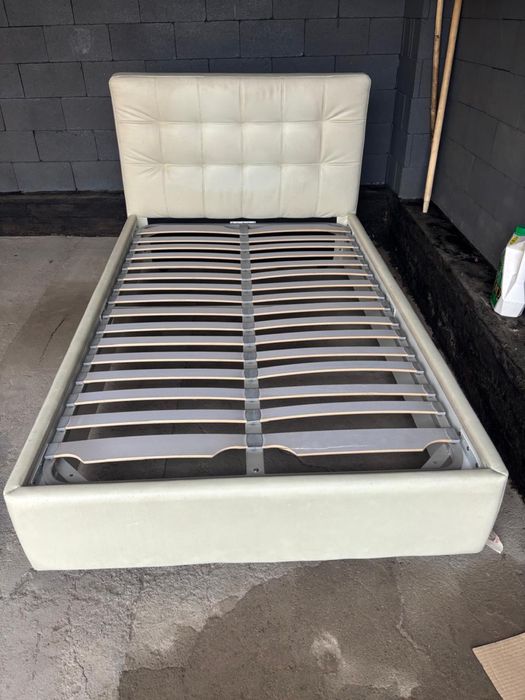 Продается кровать