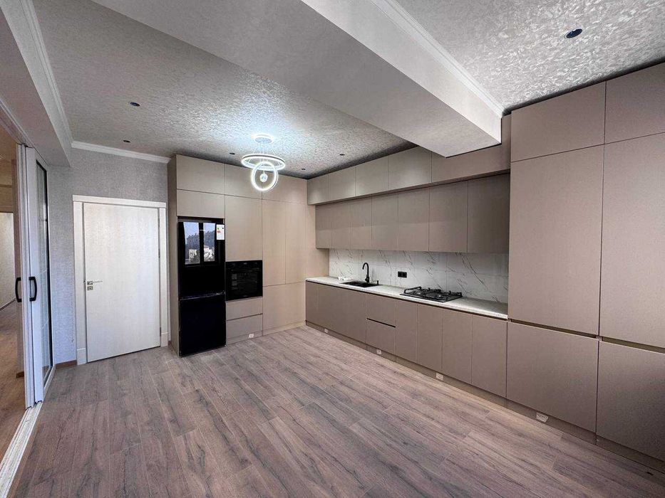 Новостройка на Бадамзаре 4/3/10 160 кв.м. с ремонтом=