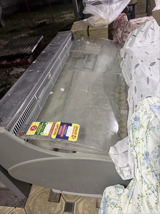 Витринный холодильник