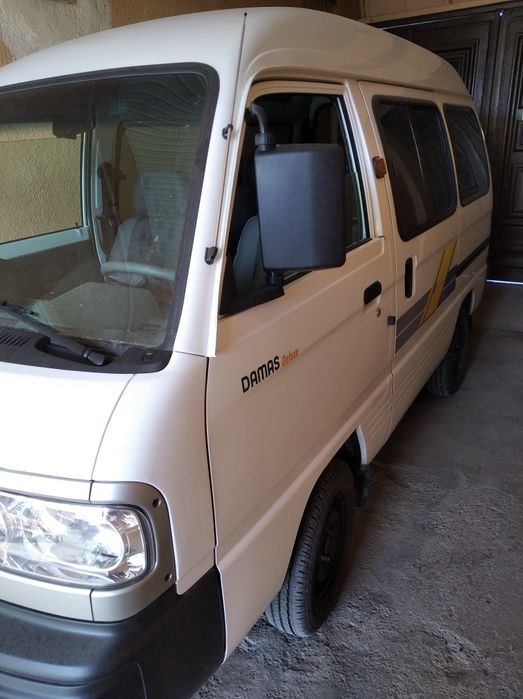 Damas  сотилади.