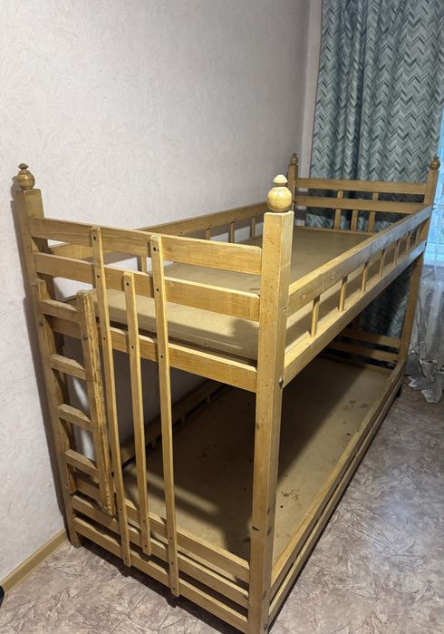 Кровать двухярусная
