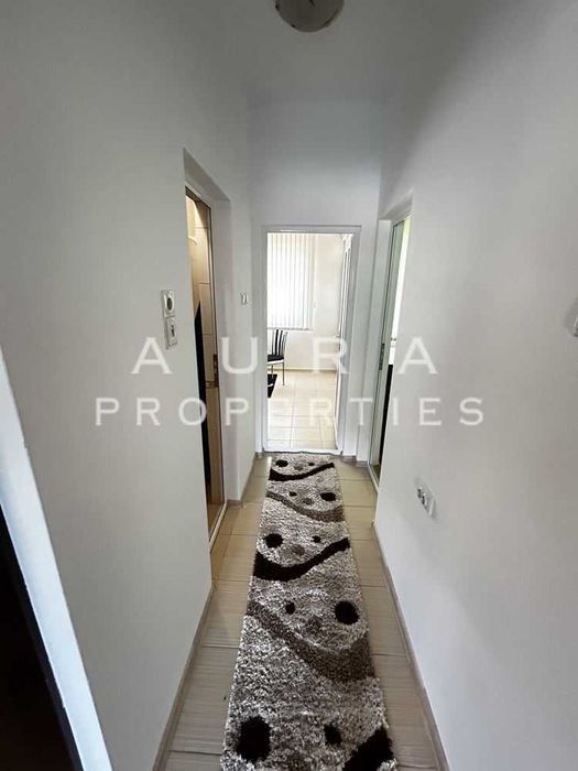 Дава се под наем Тристаен апартамент в Разград, Център - 100 кв.м за 561 € - Снимка #4