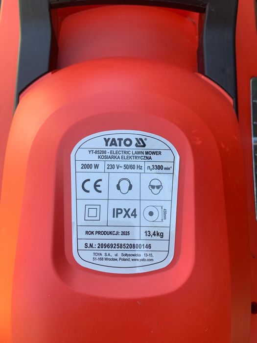Macină de tuns iarba electrică
